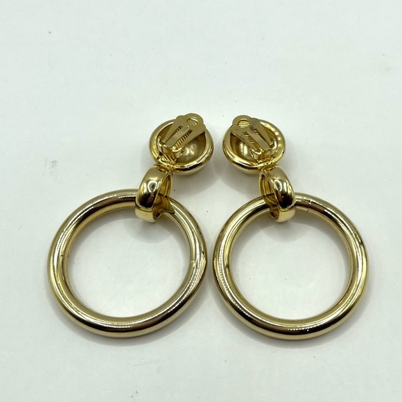 Vintage Hoop Clip on Earrings Gold Tone Large Statement 70’s Style - Picture 7 of 13